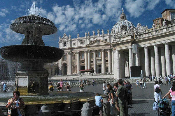 The Fountain in the St Peter's Square