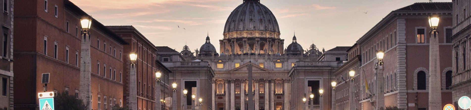 How much art is in the Vatican?